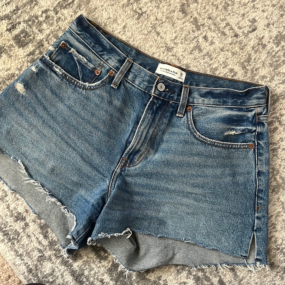 Abercrombie Mid rise Womens shorts